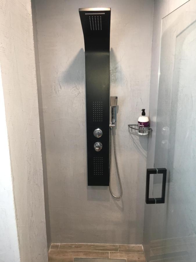 Anastasia Luxury Suites 2 Толон Екстериор снимка