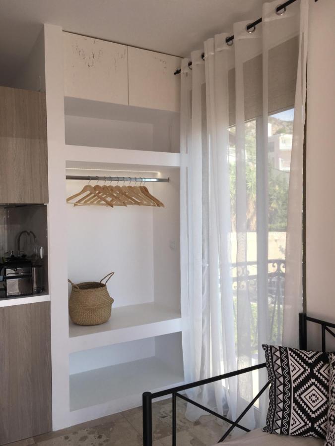 Anastasia Luxury Suites 2 Толон Екстериор снимка
