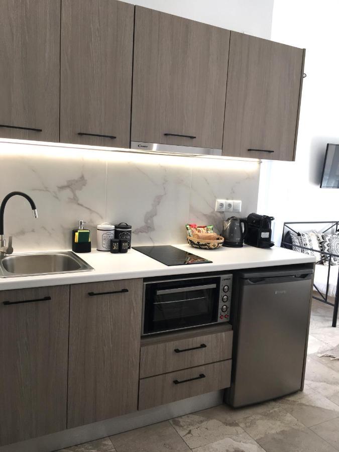 Anastasia Luxury Suites 2 Толон Екстериор снимка